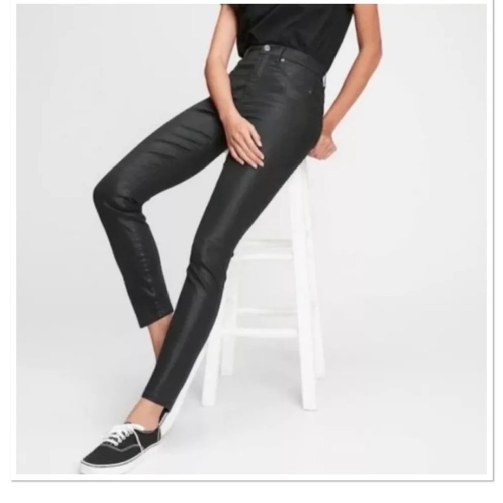 GAP Women's True Skinny Black High-Waisted Skinny Pants